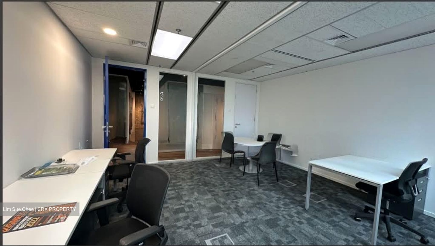 United Square (D11), Office #556331581